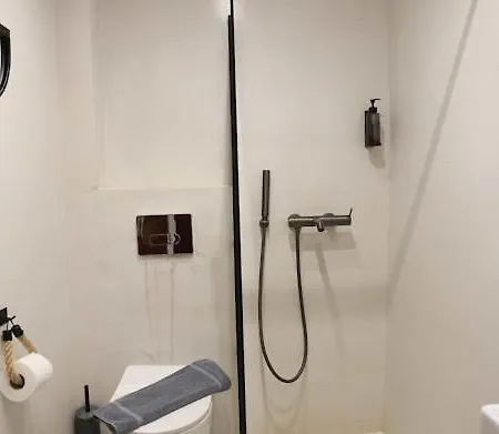 Anna アパート ハニオティス