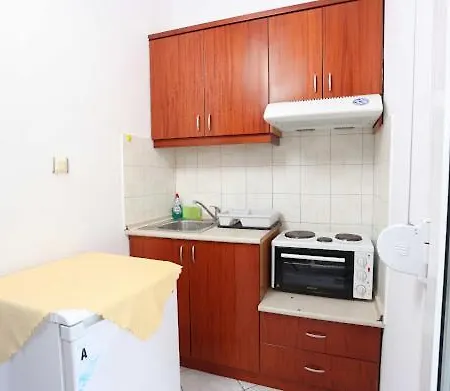 Anna ハニオティス