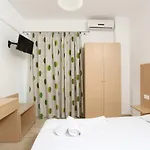 شقة Anna هانيوتي